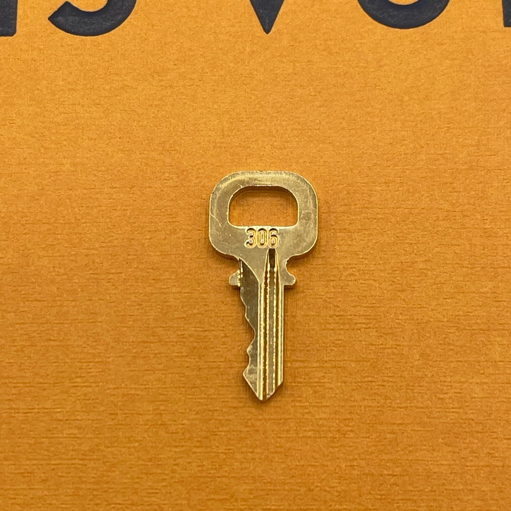 Louis Vuitton Gold Tone Cadena Key #306 For Speedy Alma Lock LV 🔑